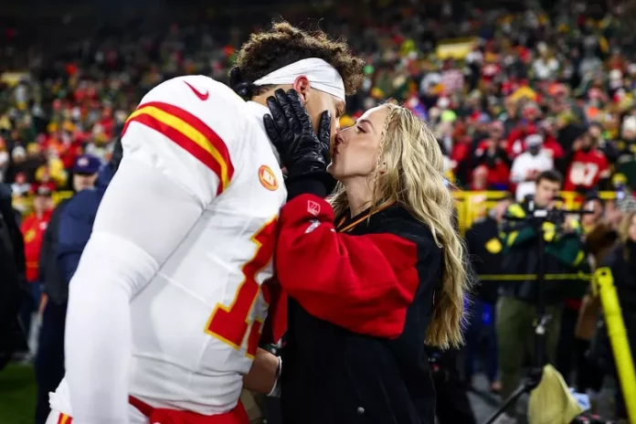 definitely a goodluch charm kiss, Brittany spotted kissing her Man Patrick Mahomes before the game kick-started