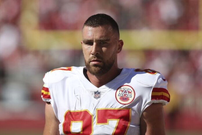 Travis Kelce drew the admiration of NFL fans after he refused to blame the Kansas City Chiefs' loss on the officiating Sunday night.