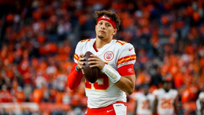 The burden on Patrick Mahomes grows even larger as the Chiefs’ lose to the Packers