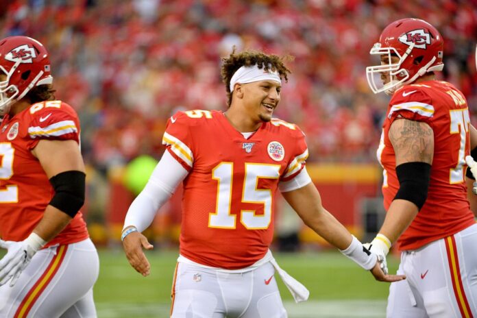 Mahomes' Team Dilemma: NFL Buzzes Over Proposed All-Black vs All-White Pro Bowl: 'Who gets Mahomes?'