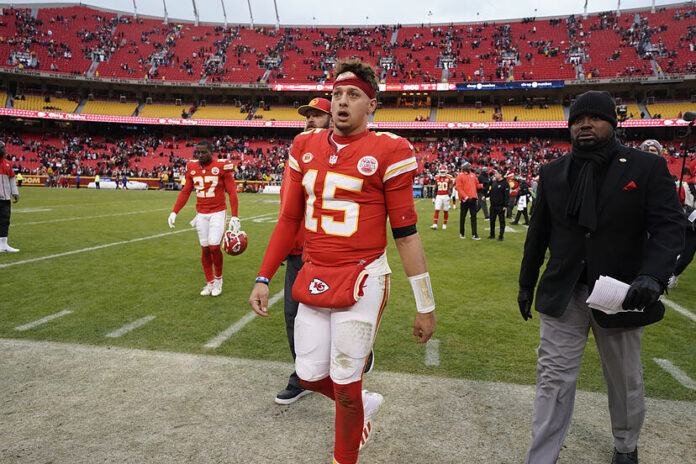 Fans mock Patrick Mahomes after Chiefs star's old tweet resurfaces