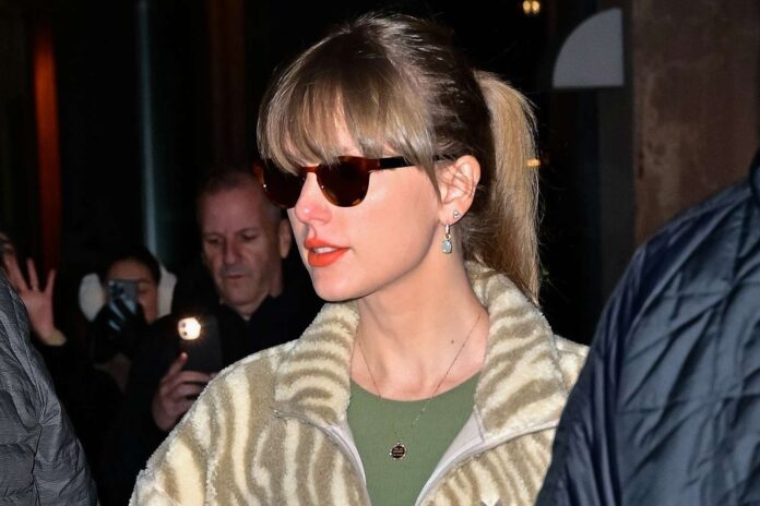 Taylor Swift Wears Kobe Bryant Quote Necklace for Recording Studio Visit: See the Inspirational Message
