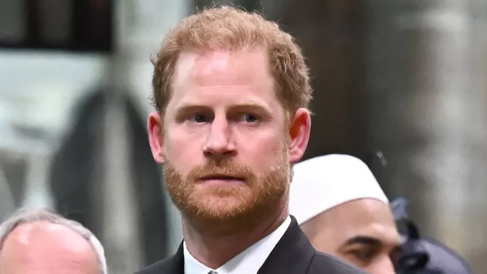 Prince Harry made awkward 'ignore' gesture the last time he faced Prince William - expert