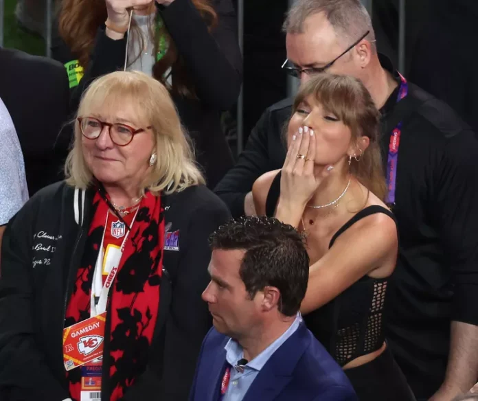 AMAZING: Donna Kelce was offered $20M after singing the Kansas city national anthem, This shocked Taylor swift and other fans